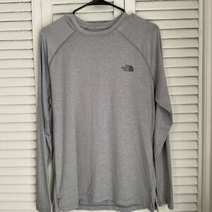 The North Face Long Sleeve Top Lightweight Gray Men’s Sz M